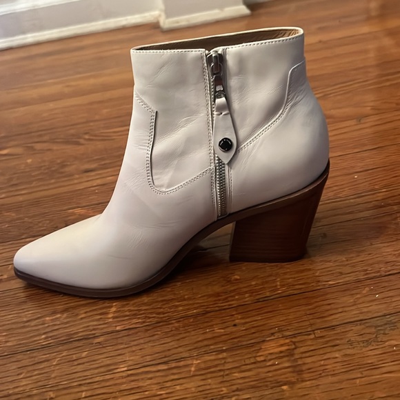 rag & bone Razor booties. Size 9 - Picture 3 of 10